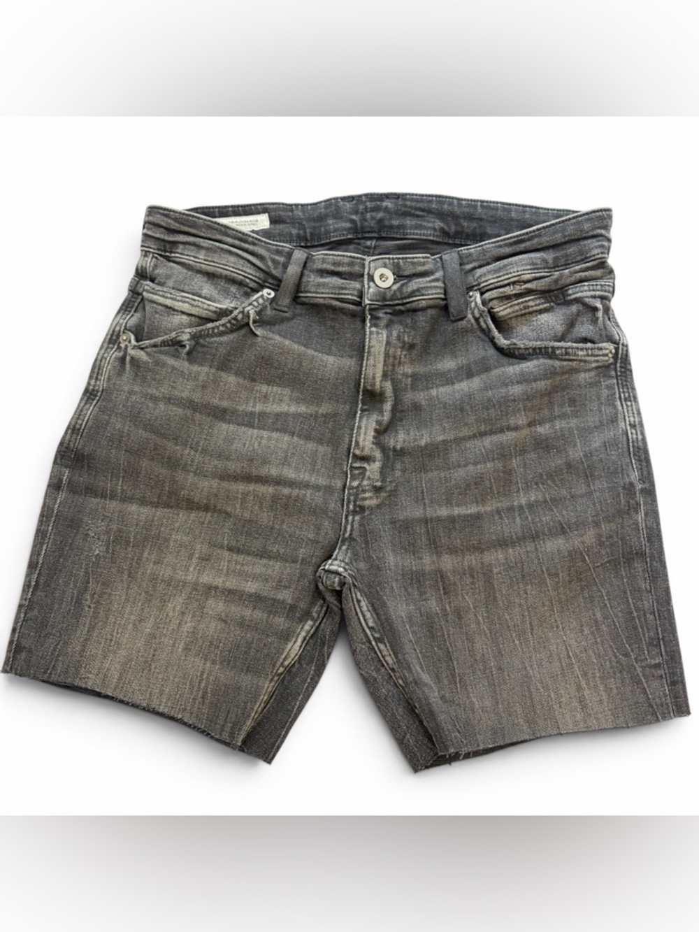 NWOT ZARA Black Denim High‎ Rise Cut-Off
Jean Short, Size 34